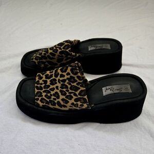 Stylish Leopard Print Mules